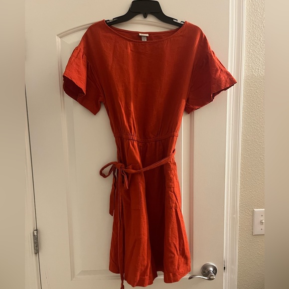 Linen Dress - Picture 1 of 2